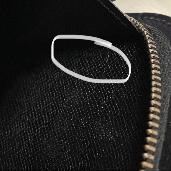 Louis Vuitton Epi Demi Lune Zip Coin Purse - Picture 9 of 9